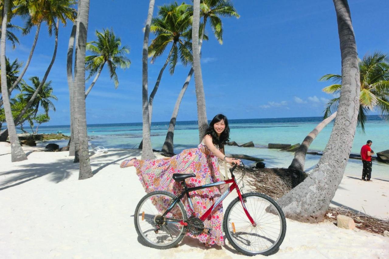 Kaani Beach Hotel At Maafushi Bagian luar foto