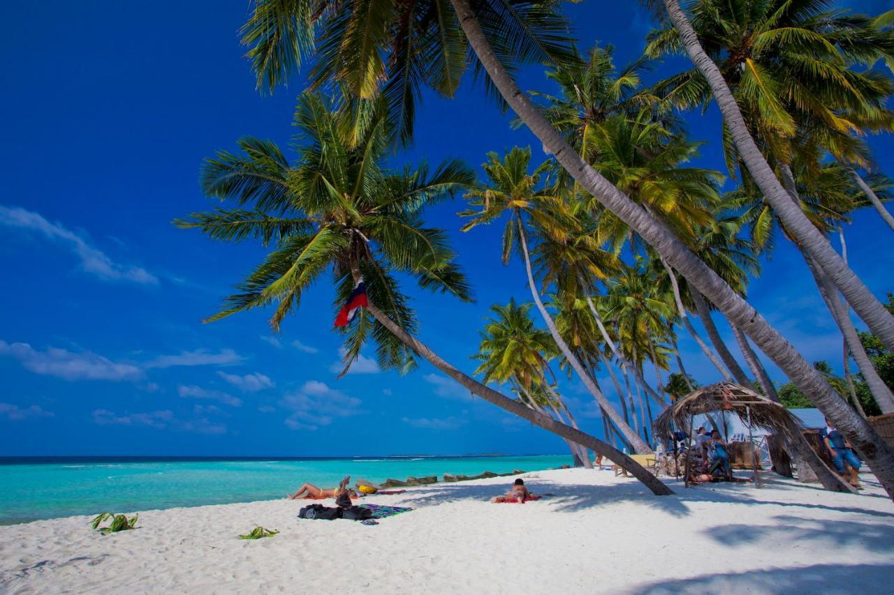 Kaani Beach Hotel At Maafushi Bagian luar foto
