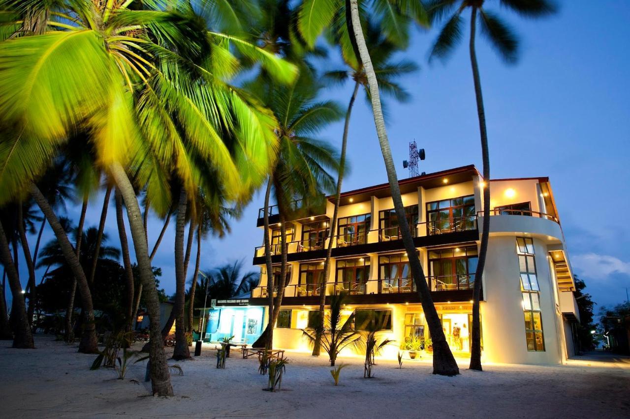 Kaani Beach Hotel At Maafushi Bagian luar foto