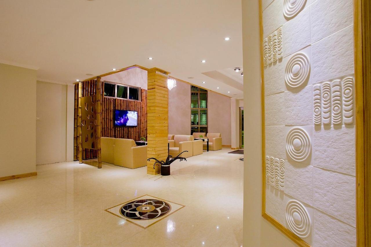 Kaani Beach Hotel At Maafushi Bagian luar foto
